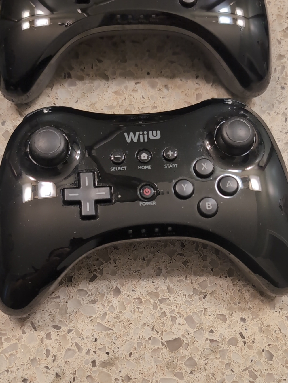 3 Wii U Wireless Controllers - Picture 2 of 4
